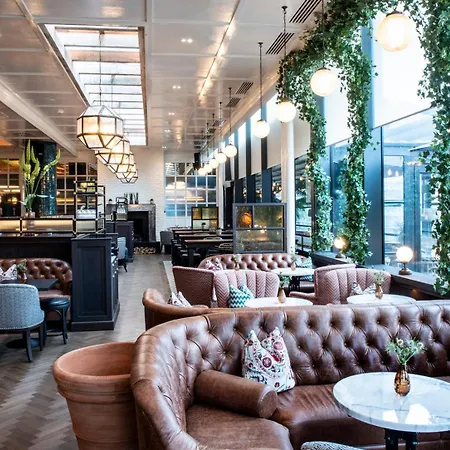 瑞维尔李酒店 - 多伊尔酒店集团 4* 科克