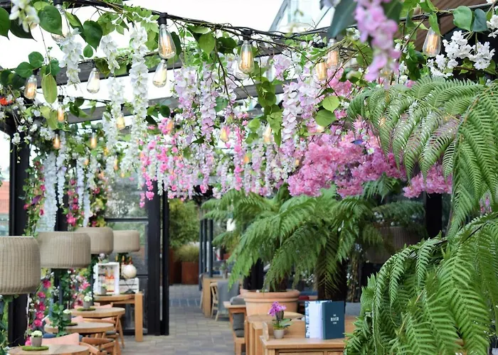 The River Lee A Member Of The Doyle Collection 4*